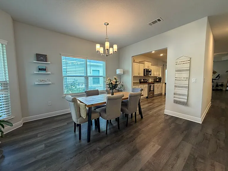 593 Riverwalk Cir — Photo 5
