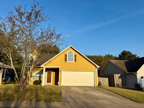 102 Sugar Bluff Ln NW, Madison, AL 35757