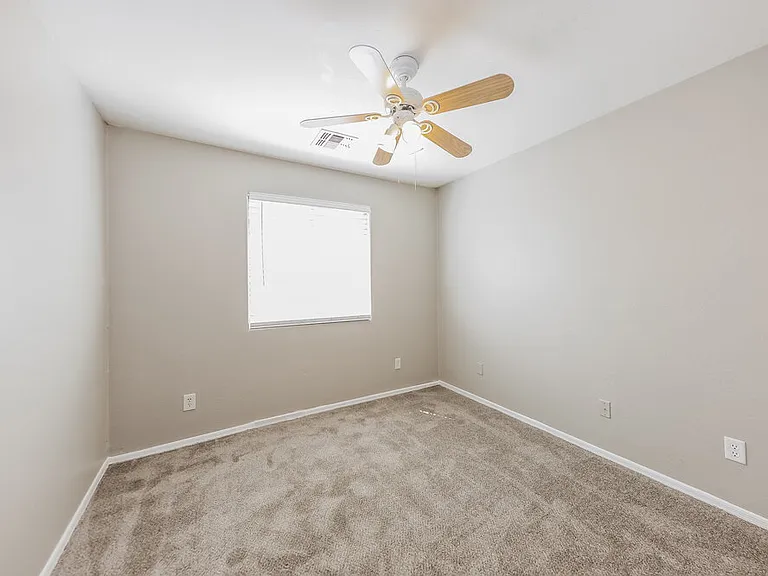 2040 S 86th Ln — Photo 12