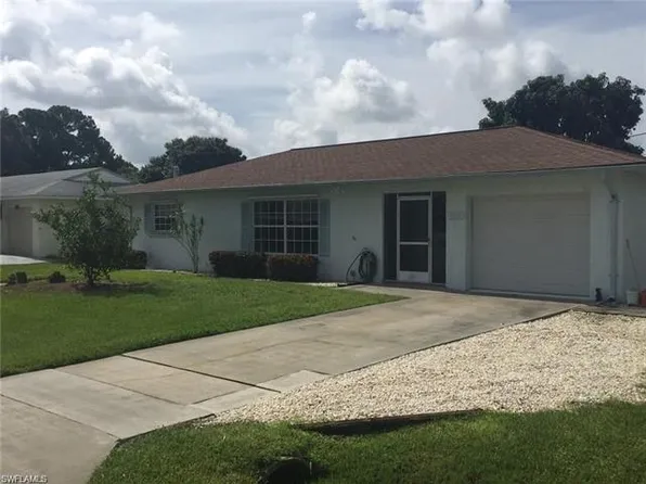 9820 Connecticut St, Bonita Springs, FL 34135