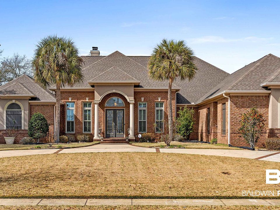 1st image of 705 Village Dr