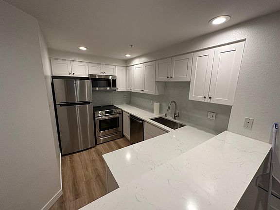 3rd image of 15615 Waynita Way NE APT B101