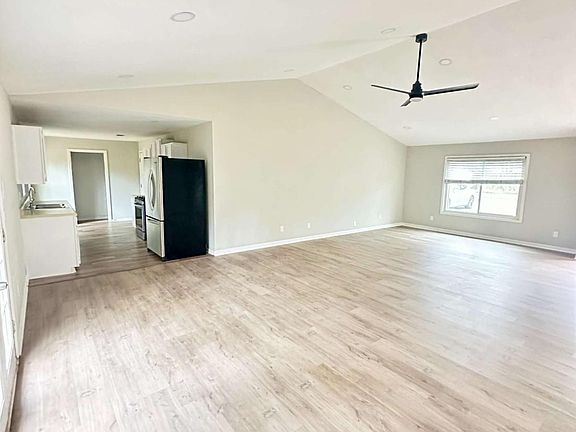 4th image of 93 Hartley Woods Dr NE