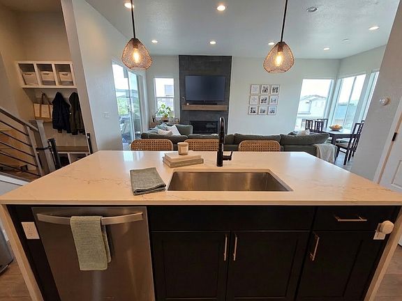 3rd image of 6276 Canterview Ct