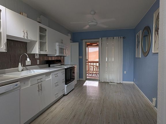 4th image of 215 3RD Street