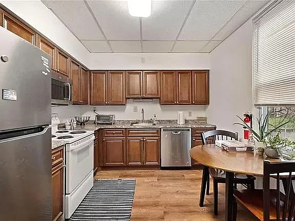 3317 Parkview Ave — Photo 3