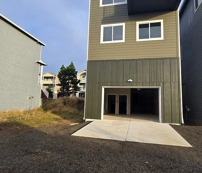 140 Reeder St — Photo 30