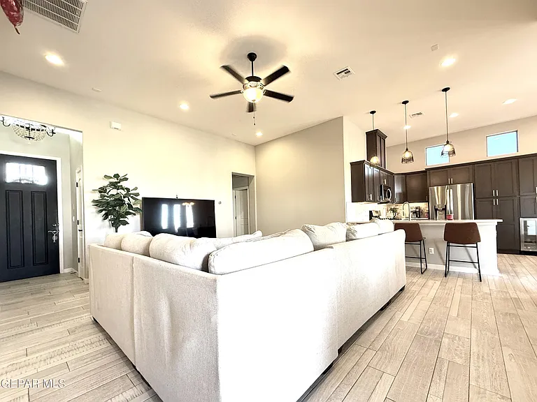 7467 Smugglers Gulch Ct — Photo 15