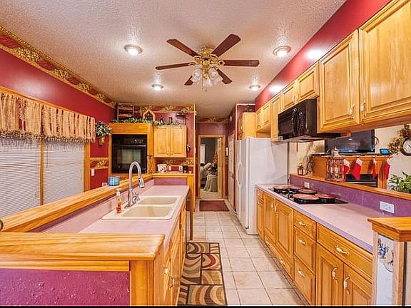 3rd image of 10397 Remington Ln
