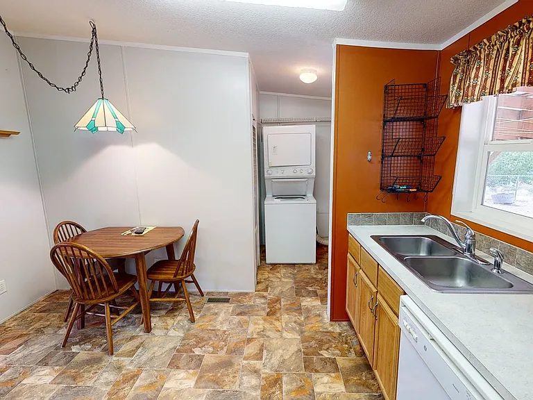 65 N McElhaney Ln — Photo 7
