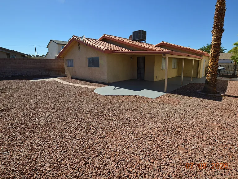 6845 Zamora Dr — Photo 17
