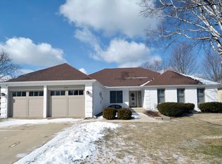 606 S Wille St, Mount Prospect, IL 60056