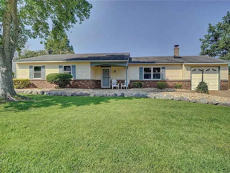 1434 Poinsetta Arch — Photo 1