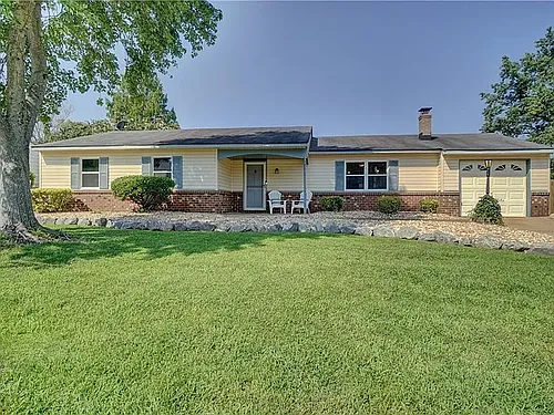 1434 Poinsetta Arch Photo 1