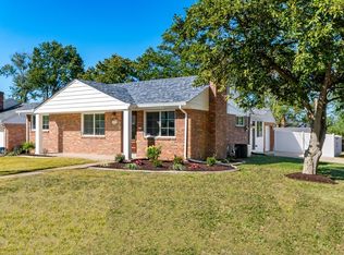 601 Kirkshire Dr, Saint Louis, MO 63122