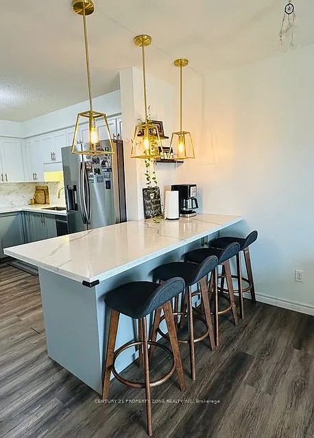 3 bed, $2,750 — Photo 2