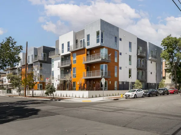 Empire at Larchmont, 5801 Camerford Ave #Penthouse 2, Los Angeles, CA 90038