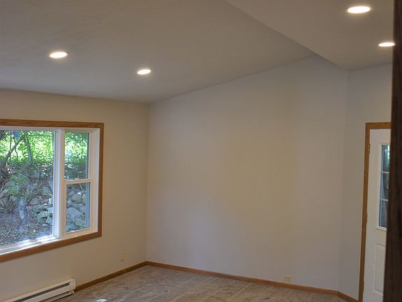 5th image of 58 E 12th St
