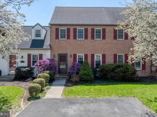 424 Deerfield Dr, Mount Joy, PA 17552