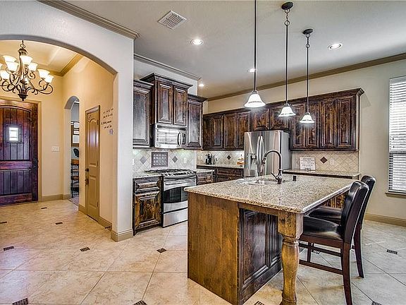 5th image of 5609 Granada Dr