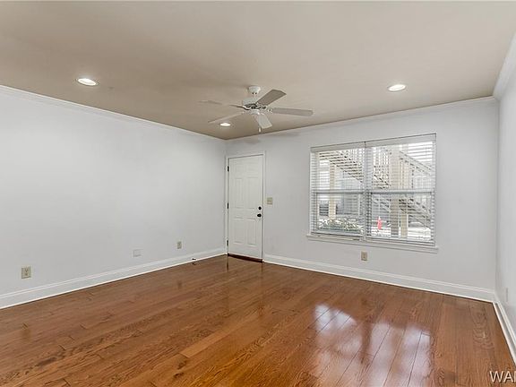 3rd image of 210 15th St E APT 61