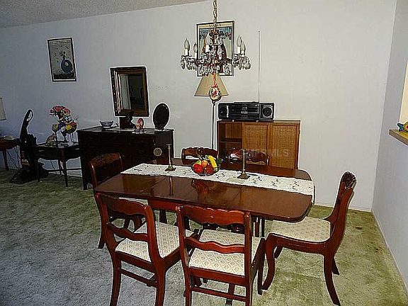 4th image of 11130 Carriage Hill Dr APT 6