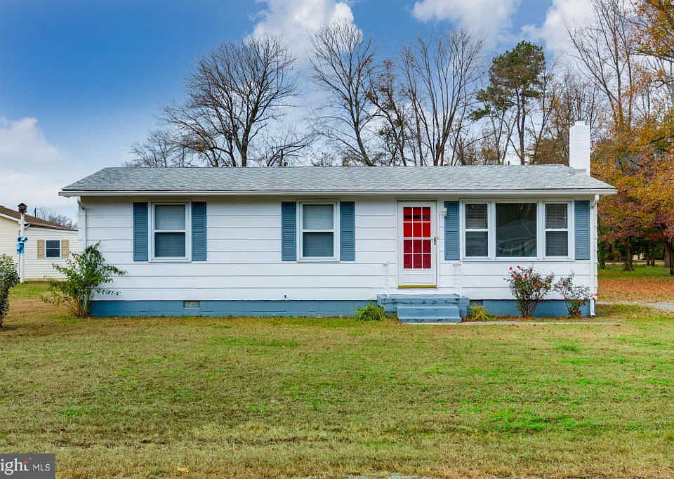 1st image of 16037 Moter Ave