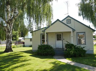 221 Bridge St, Winthrop, WA 98862