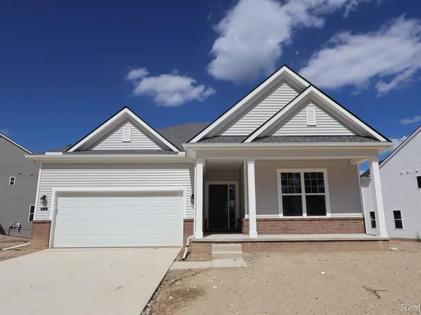 27119 Silo Dr, Saline, MI 48176