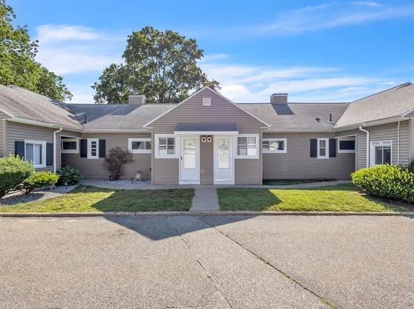 178 Applewood Dr, Chicopee, MA 01022