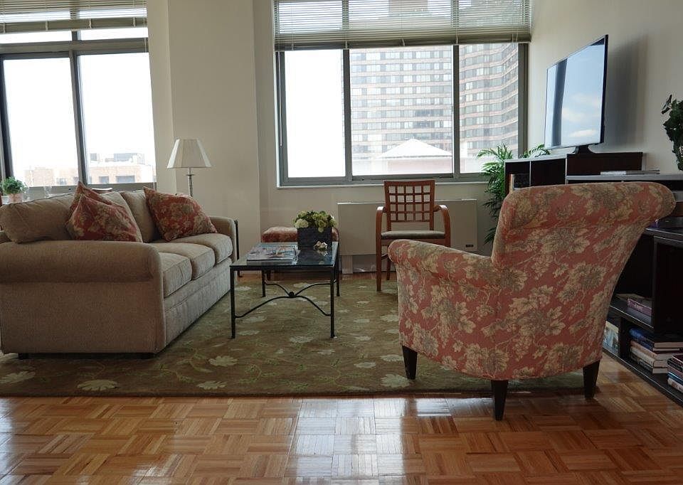 1st image of 1500 Lexington Ave APT 17H