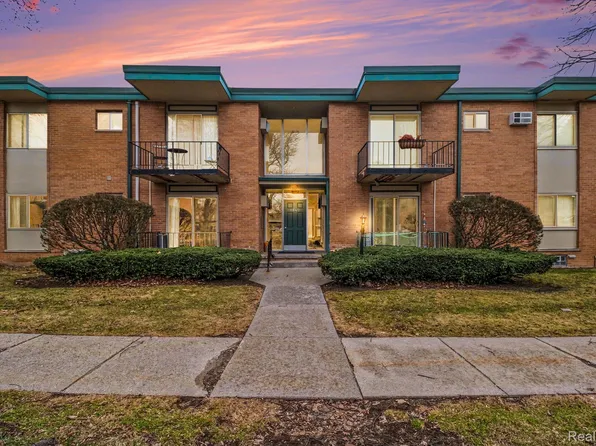 1840 Axtell Dr APT 7, Troy, MI 48084