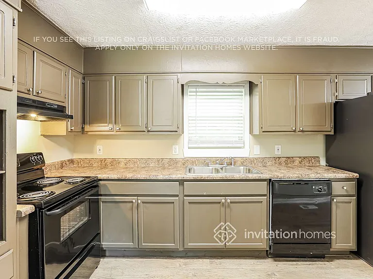 2396 Shire Ct — Photo 6
