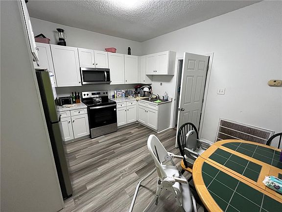 5th image of 314 1st St