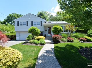 14-29 Lucena Dr, Fair Lawn, NJ 07410