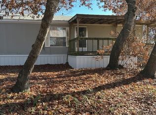 1252 Homer Smith Rd, Whitewright, TX 75491