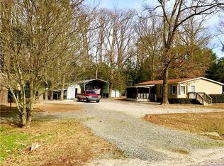 32 Woods Creek Rd, Deltaville, VA 23043
