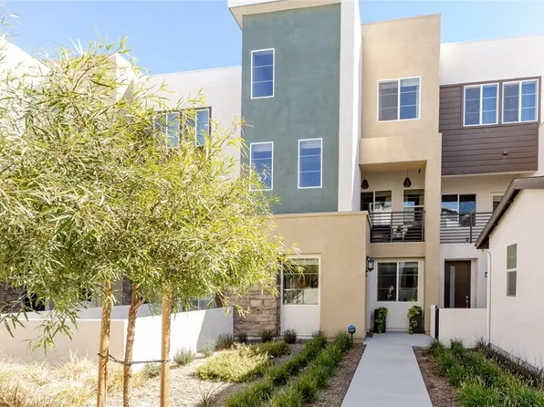 27411 Arborview Ln, Valencia, CA 91381