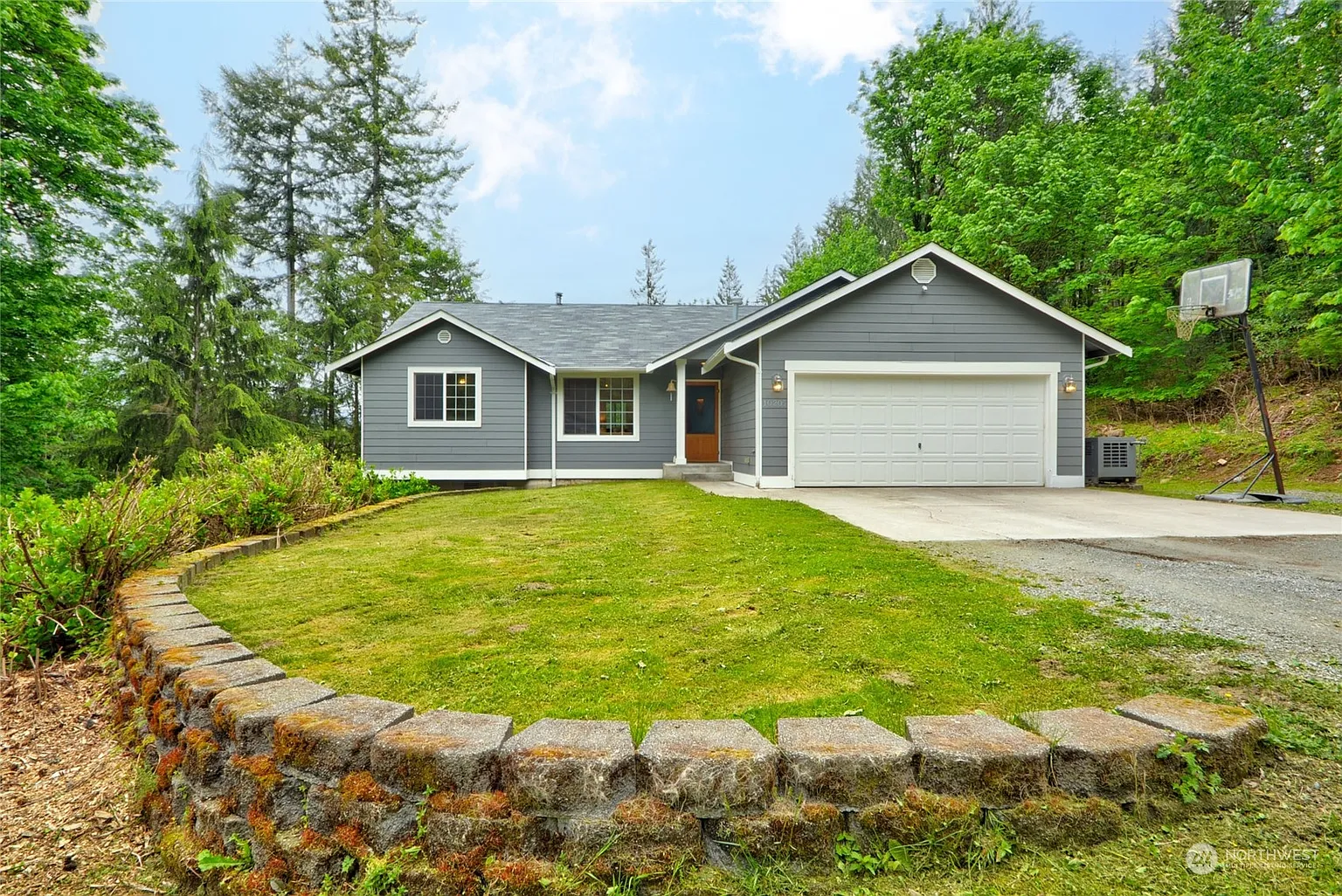 10205 333 Avenue SE photo 1