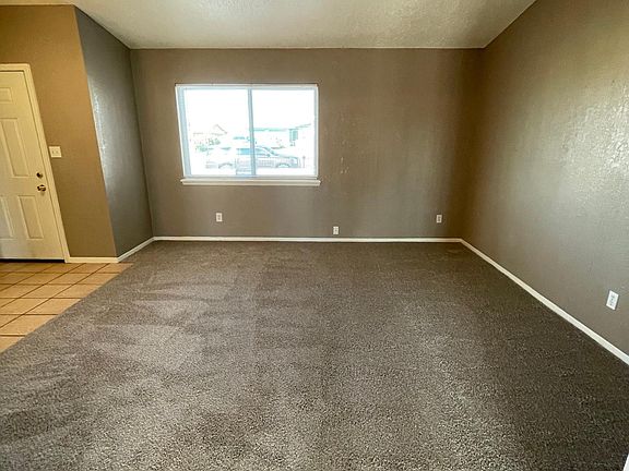 4th image of 2516 Aquatic Ln