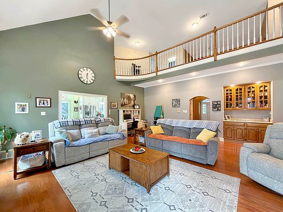 5th image of 549 McCormick Rd