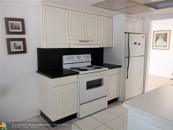 4th image of 4640 NW 44th St
