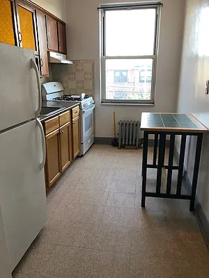 Rented by Alexiou Realty | media 5