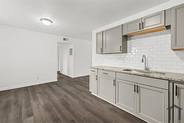 2129 13th St N — Photo 11