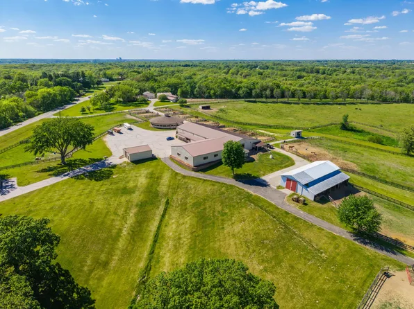 7820 SE Vandalia Dr, Runnells, IA 50237