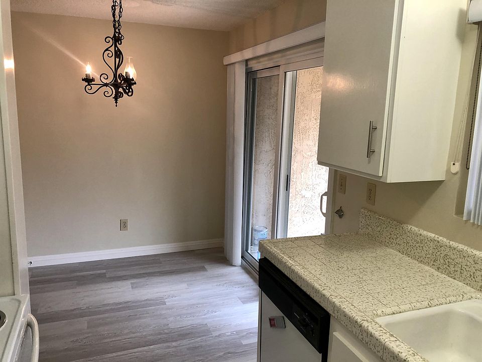 1st image of 804 Harkness Ln #3