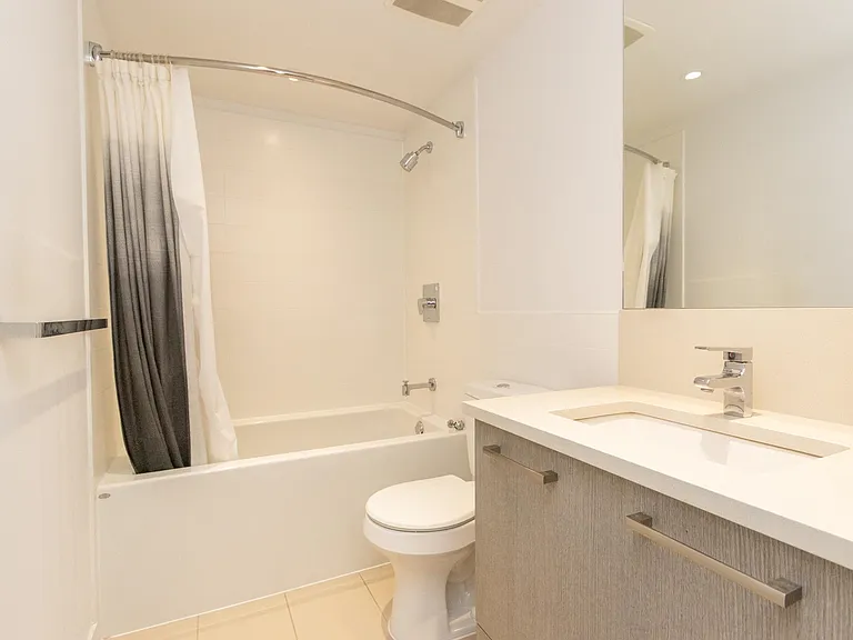 933 Hastings St E #712 — Photo 8