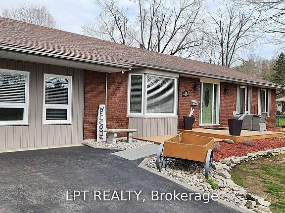 2nd image of 34 Cedar Creek Rd