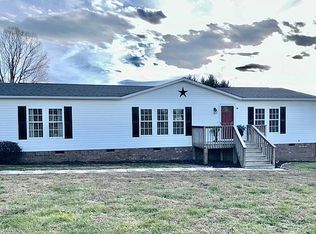 1008 Pine Ridge Dr, Hamptonville, NC 27020