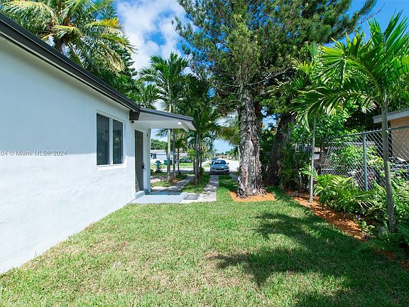 5th image of 831 NW 34th Ave